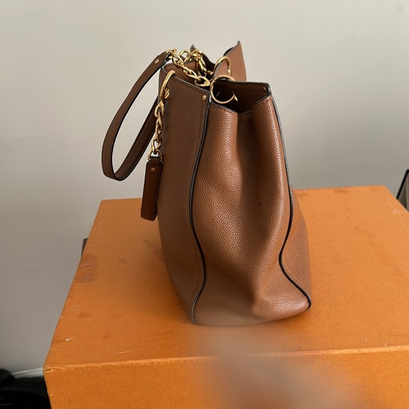 Tan Tory Burch - Picture 3 of 4